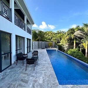 Suite Pierre De Lune - Vue Sur Piscine Et Jardin Le Francois Exterior photo