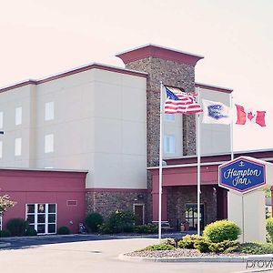 Hampton Inn Watertown Exterior photo