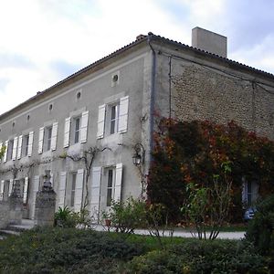 Domaine De Puyrousse Bed & Breakfast Villetoureix Exterior photo