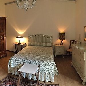 Il Vecchio Teatro Bed & Breakfast Biella Room photo