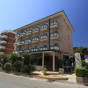 Hotel Conti Rimini Exterior photo