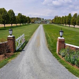 Inn At Huntingfield Creek Rock Hall Exterior photo