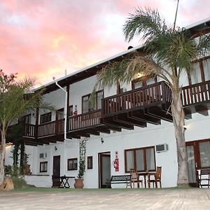 Hilltop Guest House Windhoek Exterior photo