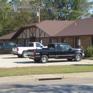 Coronado Motel & Rv Park Lindsborg Exterior photo