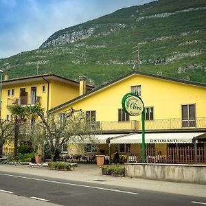 Albergo Olivo Belluno Veronese Exterior photo