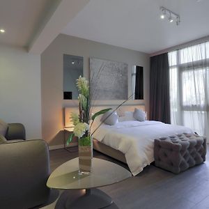 Chez Maman Hotel & Restaurant Geneva Room photo