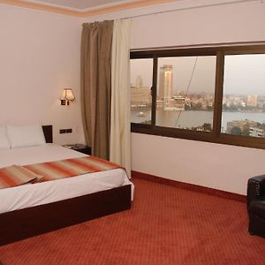 El Tonsy Hotel Cairo Room photo