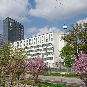 Apartdirect Hammarby Sjostad II Hotel Stockholm Exterior photo