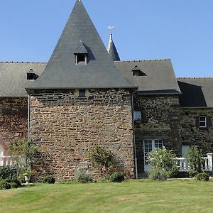 Manoir La Haie Chapeau Bed & Breakfast Saint-Thurial Exterior photo