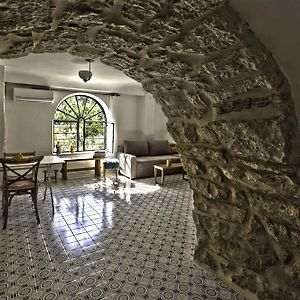 The Nest - A Romantic Vacation Home In Ein Kerem - Jerusalem Room photo