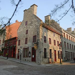 Hotel Pierre Du Calvet Montreal Exterior photo