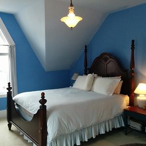 Fairmont House Bed & Breakfast Bed & Breakfast Mahone Bay Room photo