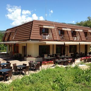 Pensiunea Valea Lupului Hotel Valea Lupului  Exterior photo