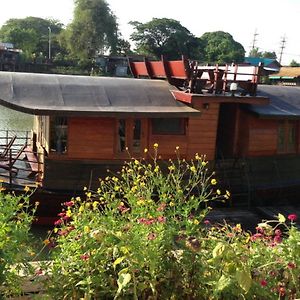 Ayothaya Riverside House Hotel Phra Nakhon Si Ayutthaya Exterior photo