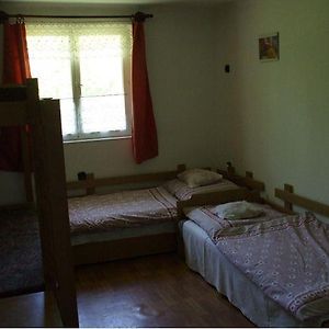 Fazekas Vendeghaz Es Kemping Hotel Oriszentpeter Room photo