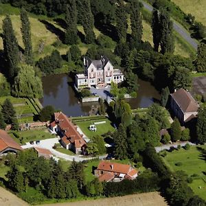 Chateau De Quesmy Bed & Breakfast Room photo