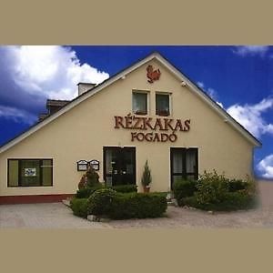 Rezkakas Fogado Bed & Breakfast Zirc Exterior photo