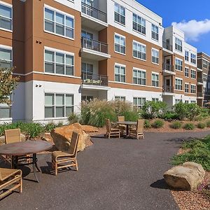 Bridgestreet At The Vue Aparthotel Beachwood Exterior photo