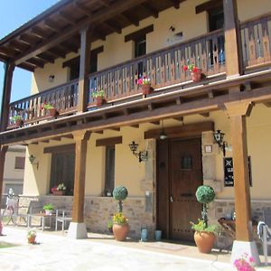 La Posada De Toribia Hotel Val De San Lorenzo Exterior photo