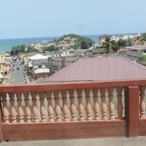 Is Guest House Cape Coast Exterior photo