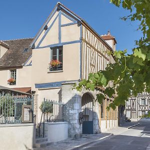 Hotel Aux Vieux Remparts, The Originals Relais Provins Exterior photo