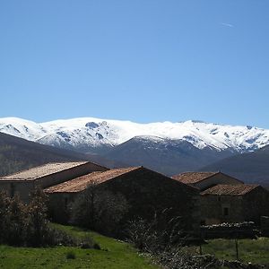 El Tormal Guest House Navalonguilla Exterior photo