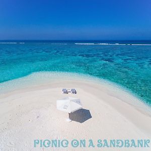 Castle Inn Bodufolhudhoo Exterior photo