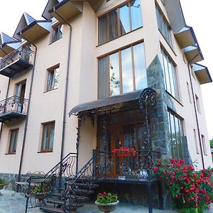 Glanz Bed & Breakfast Yaremche Exterior photo