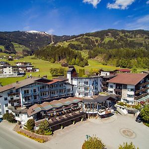 Wohlfuehlhotel Schiestl Fuegen Exterior photo