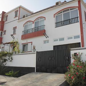 Yria Residencial Bed & Breakfast Porto Novo  Exterior photo