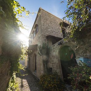 Finestra Medieval Home Rhodes City Exterior photo