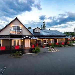 Auberge Amerilys Hotel Riviere-du-Loup Exterior photo