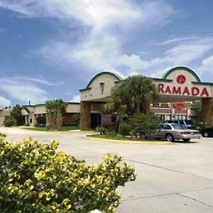 Ramada Gulfport Hotel Exterior photo