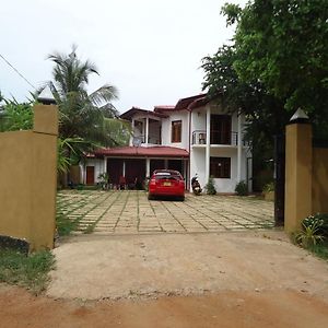 Seven Flower Hotel Anuradhapura Exterior photo