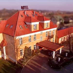 Bonaparte Hotel Czestochowa Exterior photo