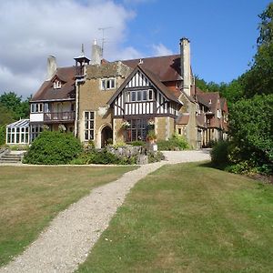 Farnham House Hotel Exterior photo