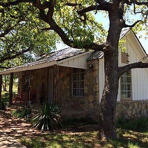 The Lucky Penny Lodge Iredell Exterior photo