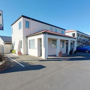 Westport Spa Motel Exterior photo