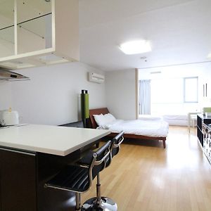 Gangnam Galaxy Lux Apt Apartment Gwacheon Exterior photo