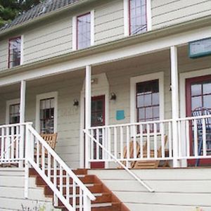 Valley Ford Hotel Exterior photo