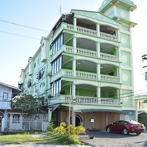 Regency Suites Hotel Georgetown Exterior photo