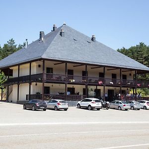 Complejo O Pineiral A Fonsagrada Hotel Exterior photo