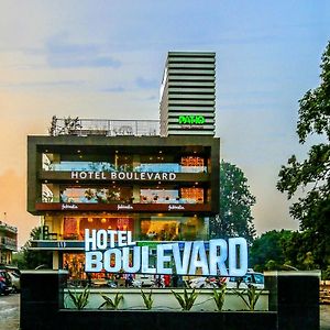 Hotel Boulevard Dehradun Exterior photo