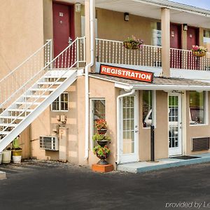 Econo Lodge Franklin Exterior photo