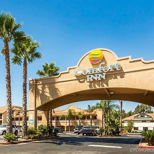 Comfort Inn & Suites Moreno Valley Near March Air Reserve Base Exterior photo