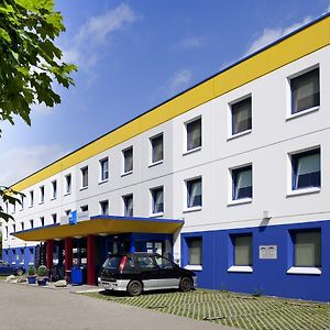 Ibis Budget Muenchen Putzbrunn Hotel Exterior photo