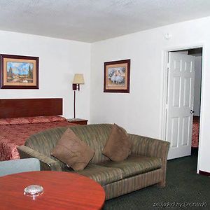 American Inn & Suites Lax Airport Inglewood Room photo