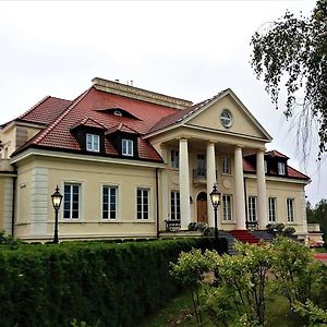 Dwor Osieczek Hotel Pniewy  Exterior photo