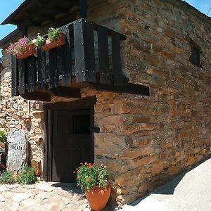 Veniata Hotel San Pedro de las Herrerias Exterior photo