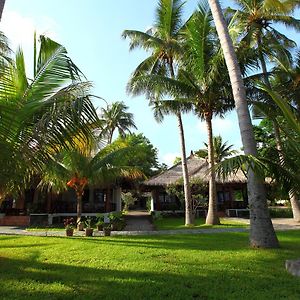 Amrita Maumere Resort Exterior photo